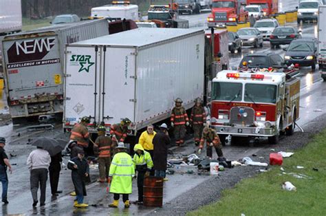 com Crash takes life of city businessman A 54-year-old Richmond man died in an accident Tuesday afternoon on Indiana 227 south of Richmond. . Fatal accident richmond indiana today